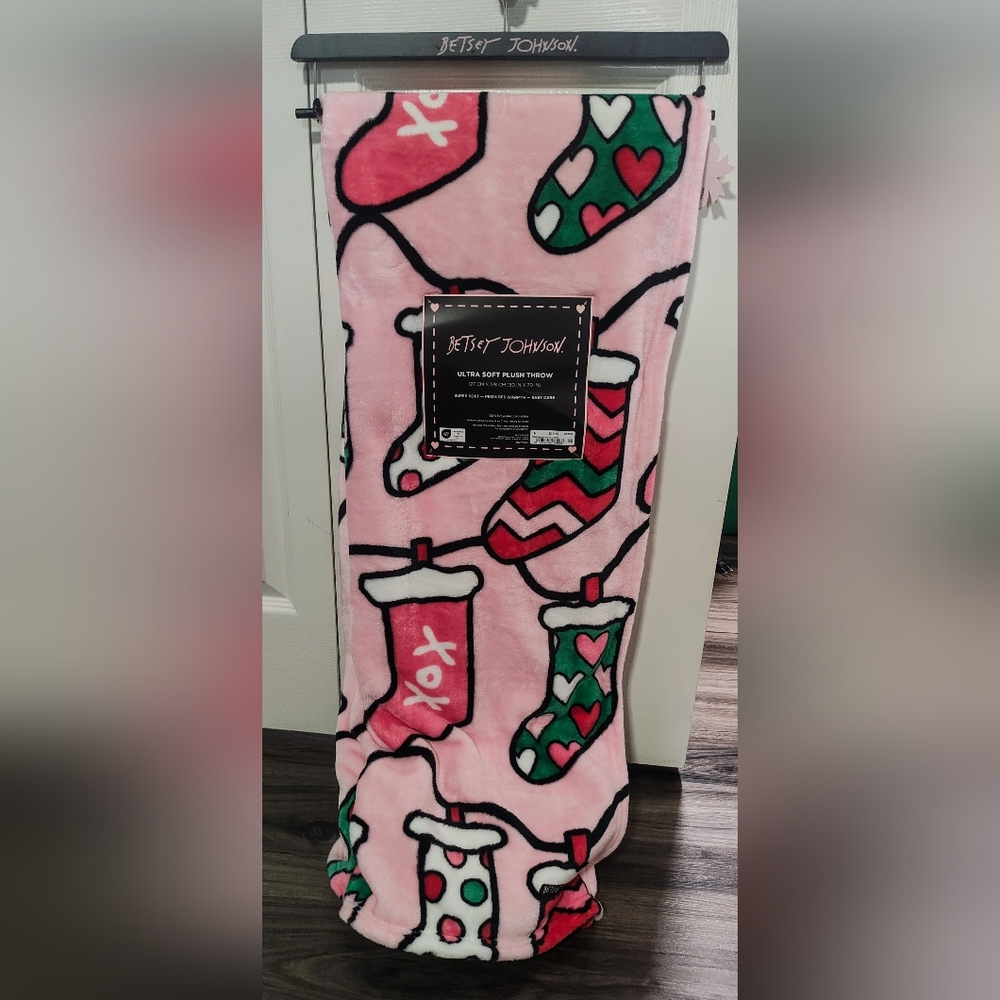 Betsey Johnson Festive Pink Stocking Throw Blanket 50x70